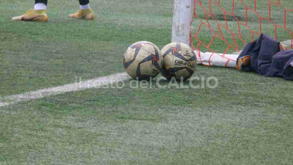 Ph La Ragione, calcio dilettanti pallone